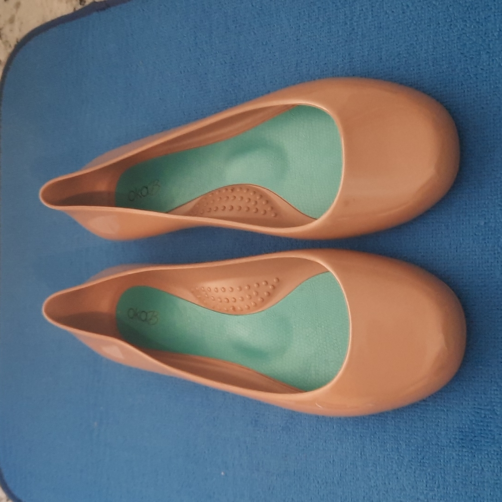 Oka-B ballet flats